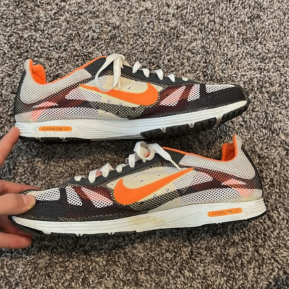 Women’s Running Shoes - Picture 2 of 5